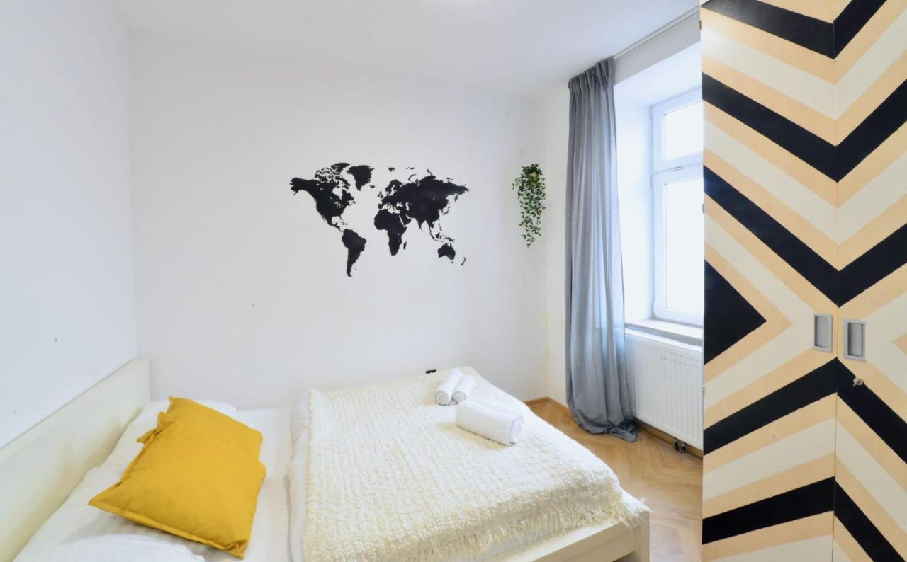 Modern Flat With Parking Space Appartement Wenen Buitenkant foto