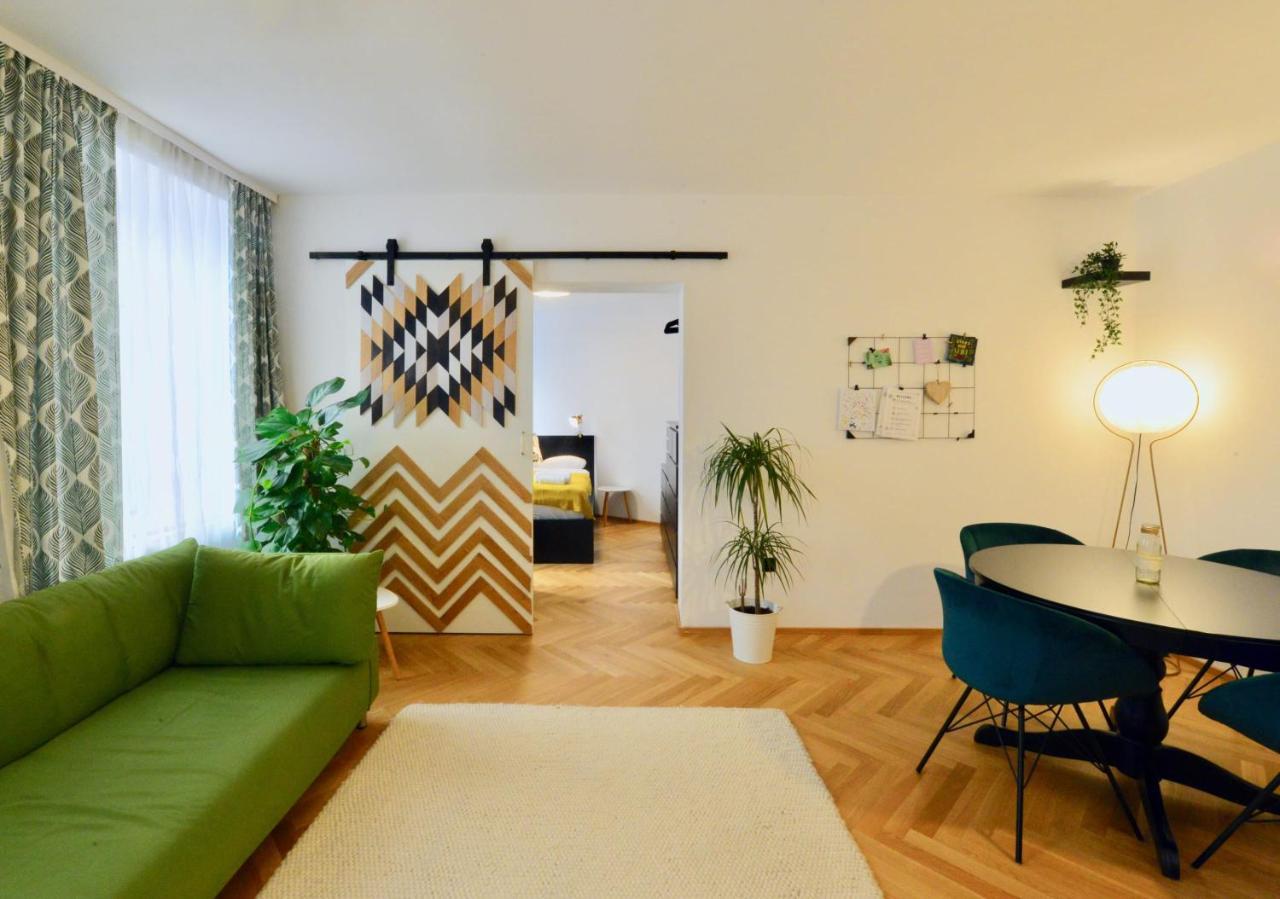 Modern Flat With Parking Space Appartement Wenen Buitenkant foto