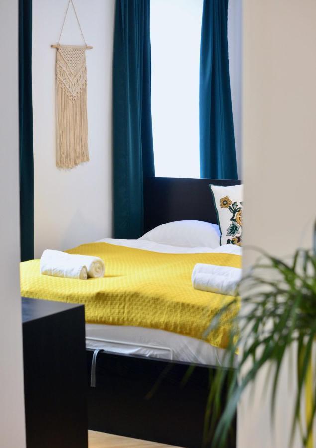 Modern Flat With Parking Space Appartement Wenen Buitenkant foto
