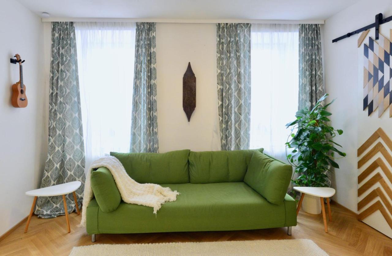 Modern Flat With Parking Space Appartement Wenen Buitenkant foto