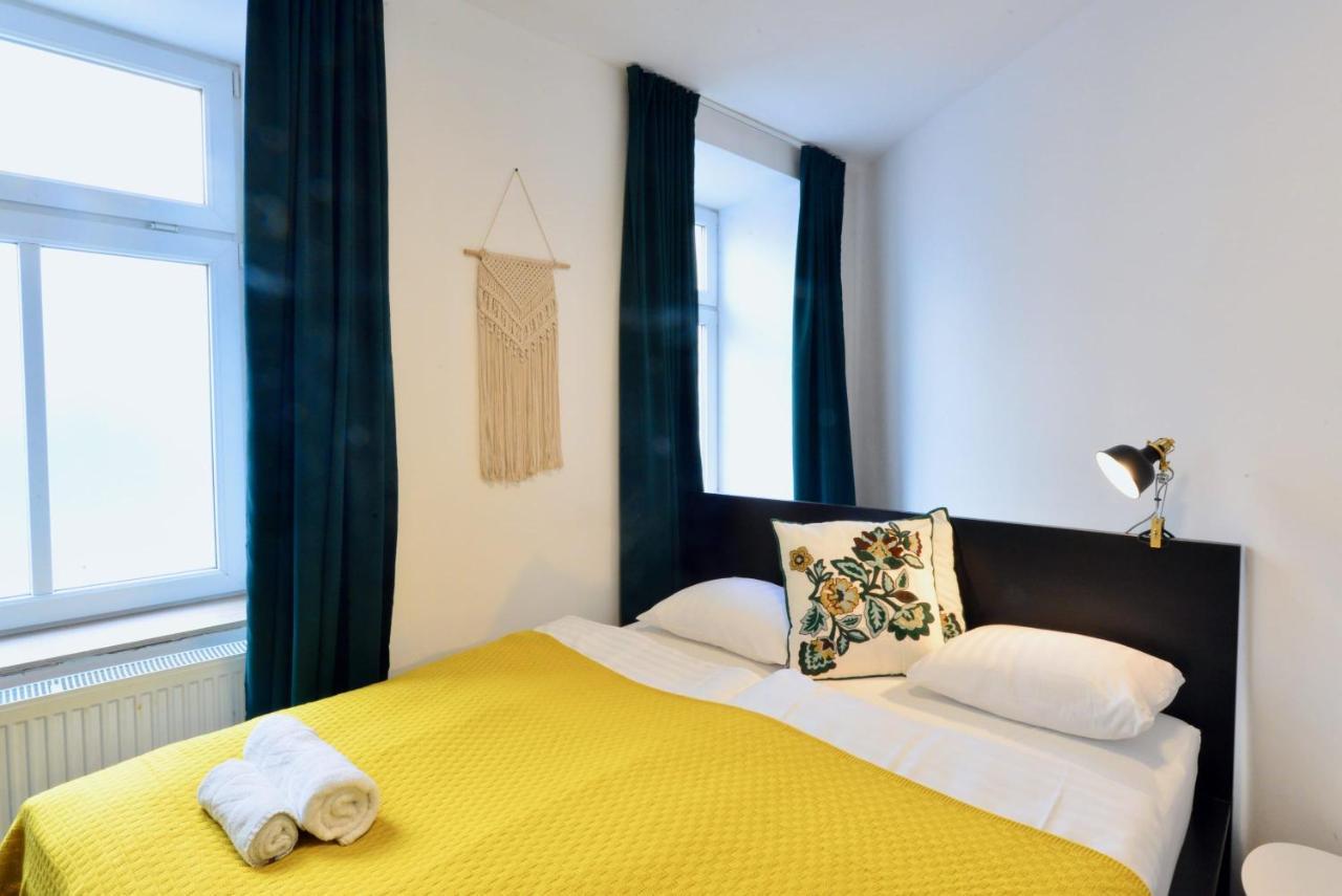 Modern Flat With Parking Space Appartement Wenen Buitenkant foto